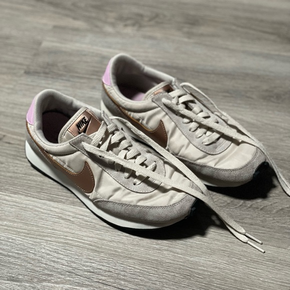 Nike Sneakers - Picture 4 of 6